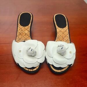 Chanel cork kitty heels